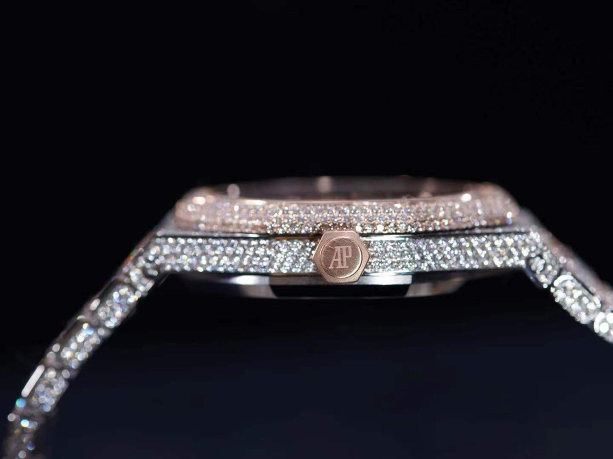 Royal Oak Selfwinding 41 mm, Steel/Rose Gold, Gem Set Ref. 15400SR.OO.1220SR.01