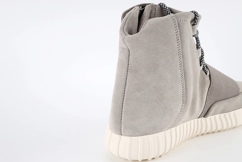 Yeezy Boost 750 OG Light Brown Reps