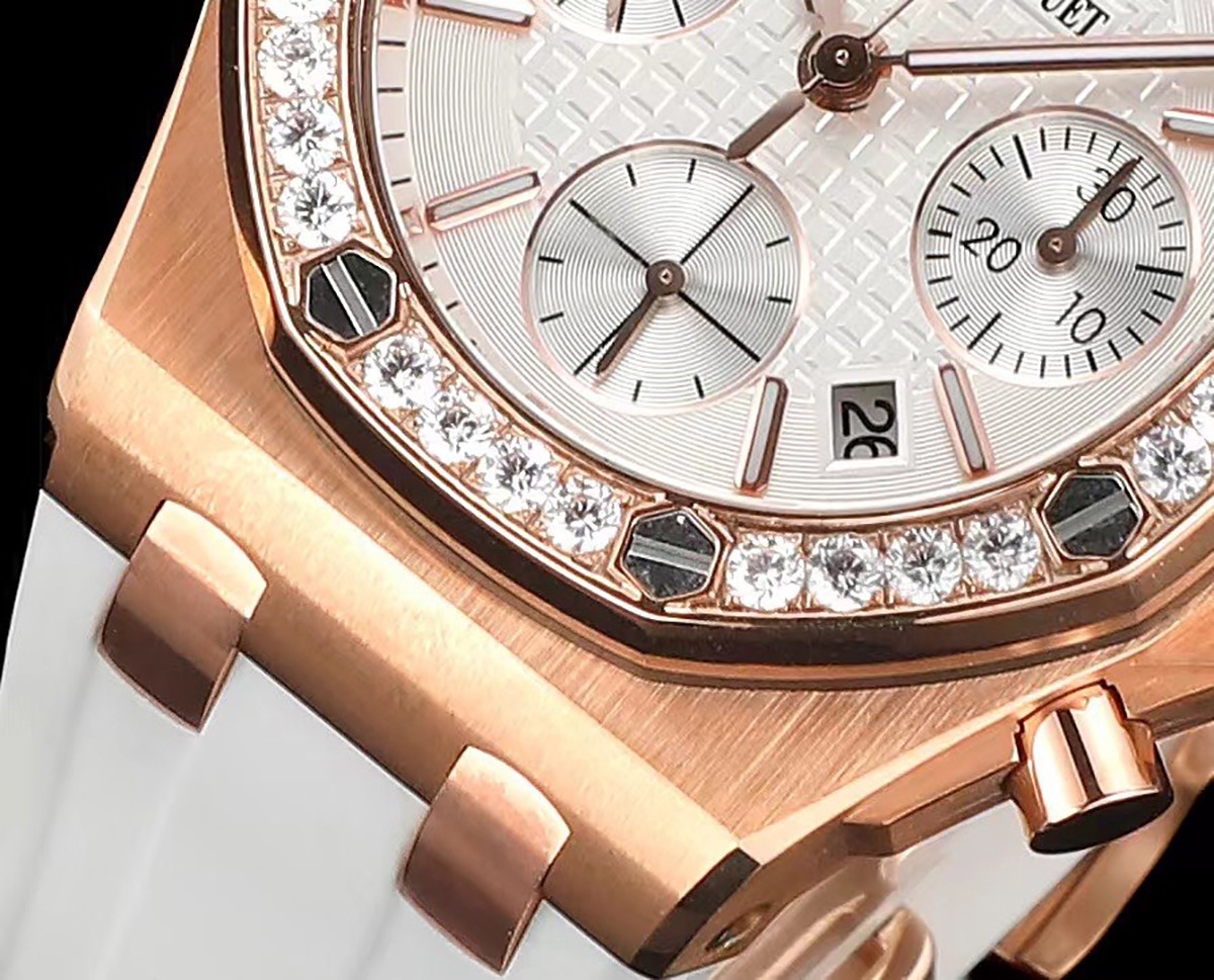 Royal Oak Offshore Chronograph 37 mm, White/Rose Gold Ref. 26231OR.ZZ.D010CA.01