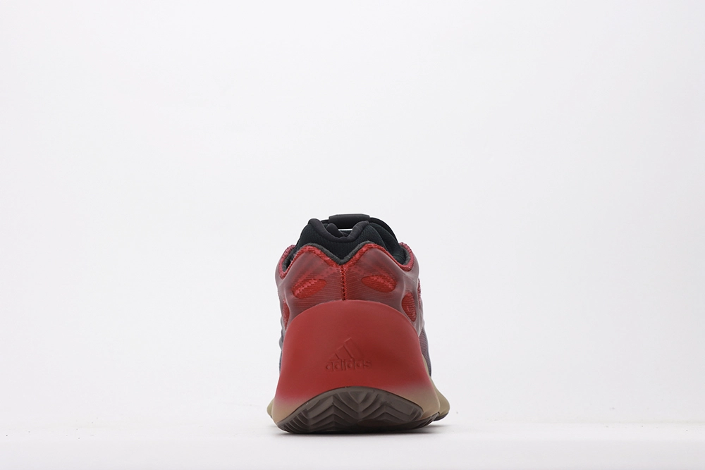 Yeezy 700 V3 “Fade Carbon“