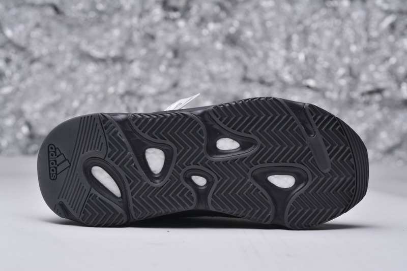 YEEZY 700 V2 “VANTA”