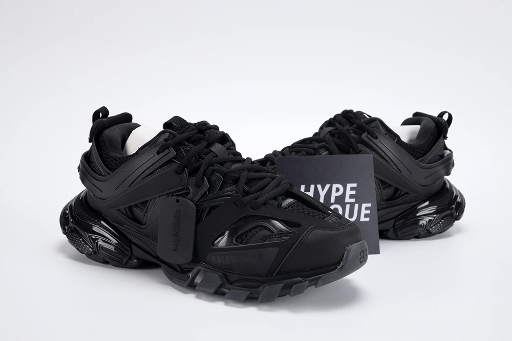 BALENCIAGA TRIPLE-S BRIGHT BLACK