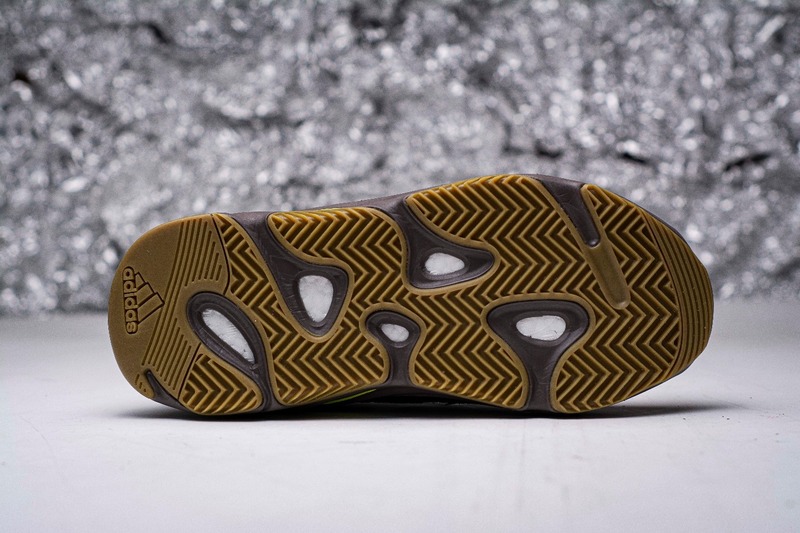 YEEZY 700 RUNNER 36-47