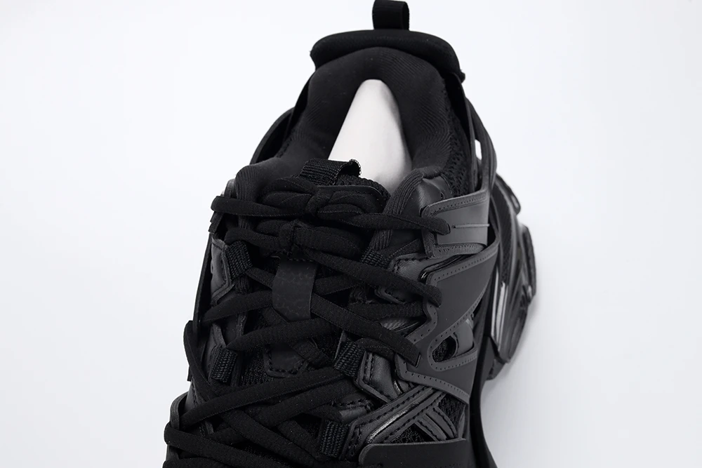 BALENCIAGA TRIPLE-S BRIGHT BLACK