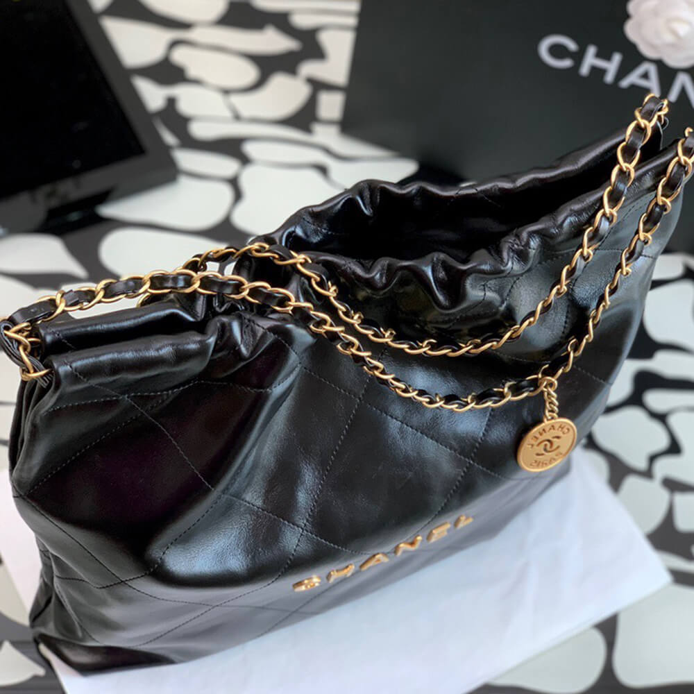 Chanel 22 SMALL HANDBAG