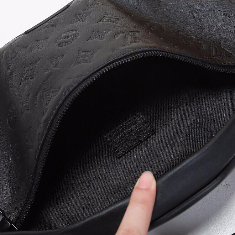 Louis Vuitton Discovery Bumbag