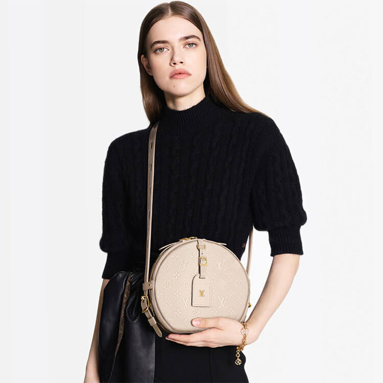 Louis Vuitton Boite Chapeau Souple MM Handbag