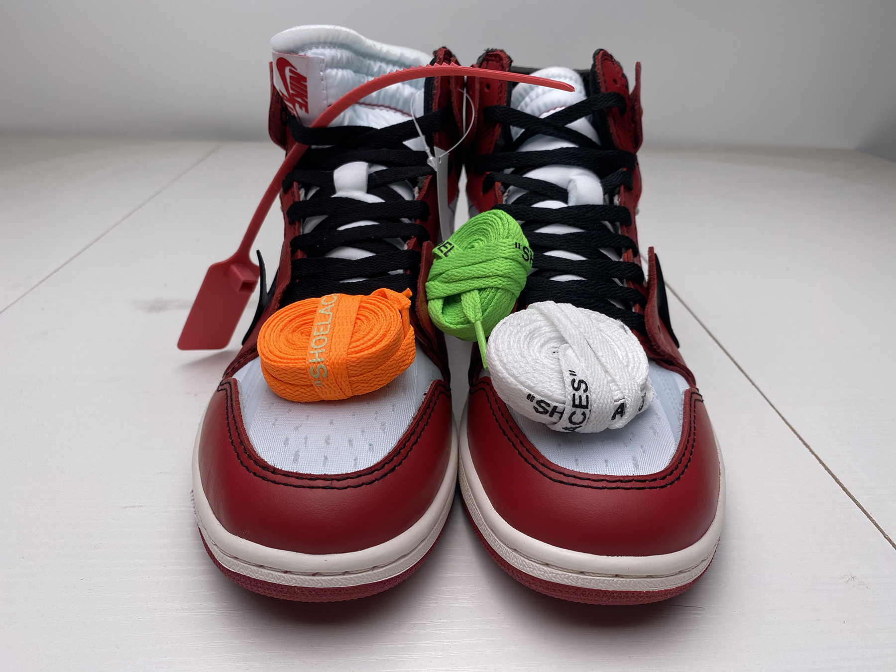 OFF-WHITE x AIR JORDAN 1 CHICAGO