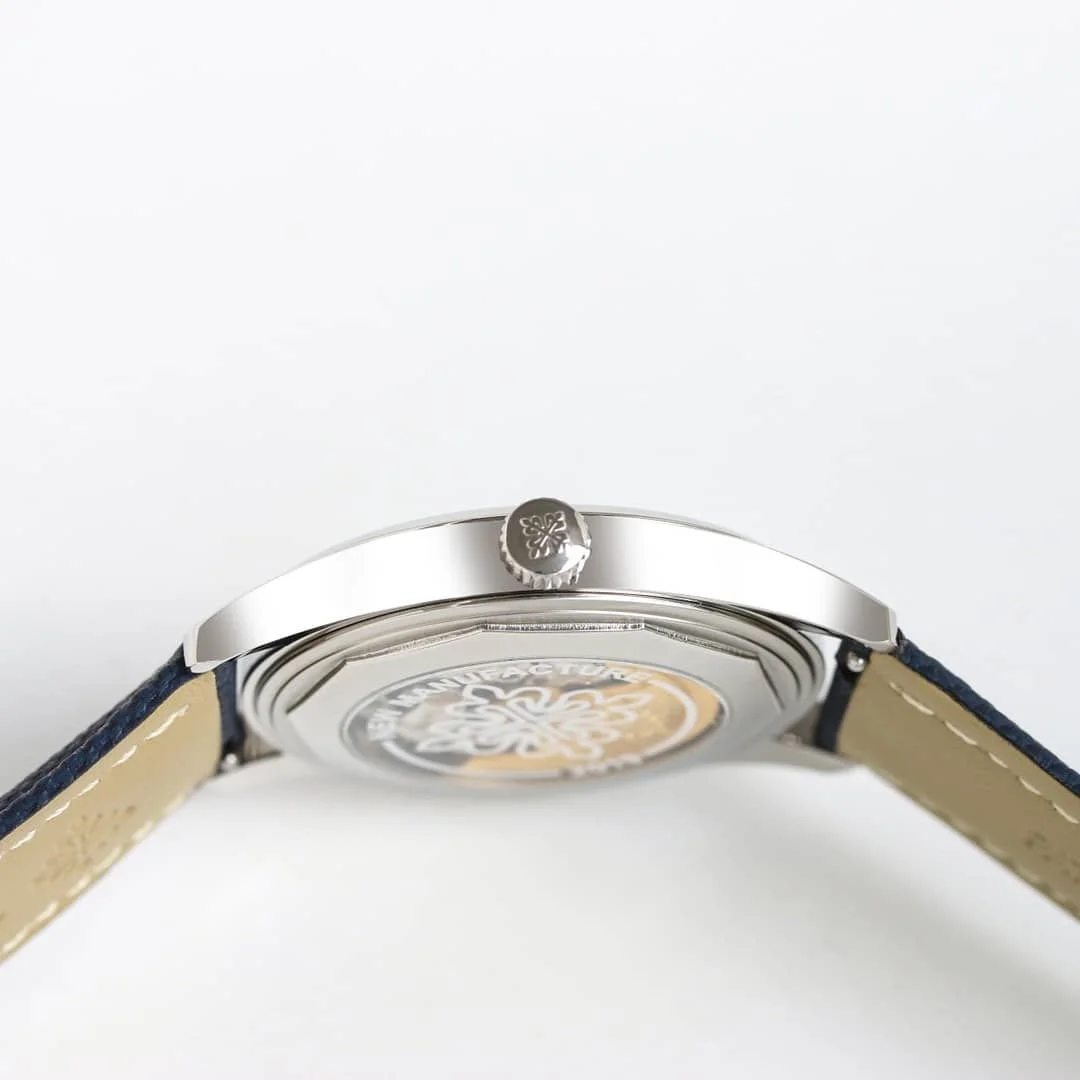 Calatrava 6007G-011 DATE, SWEEP SECONDS. 40 mm,White gold,