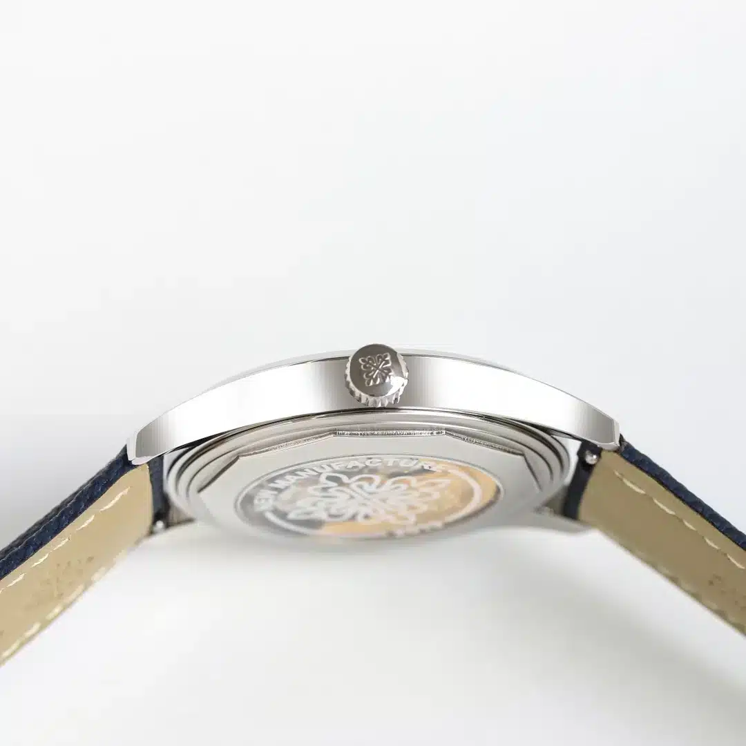 Calatrava 6007G-011 DATE, SWEEP SECONDS. 40 mm,White gold