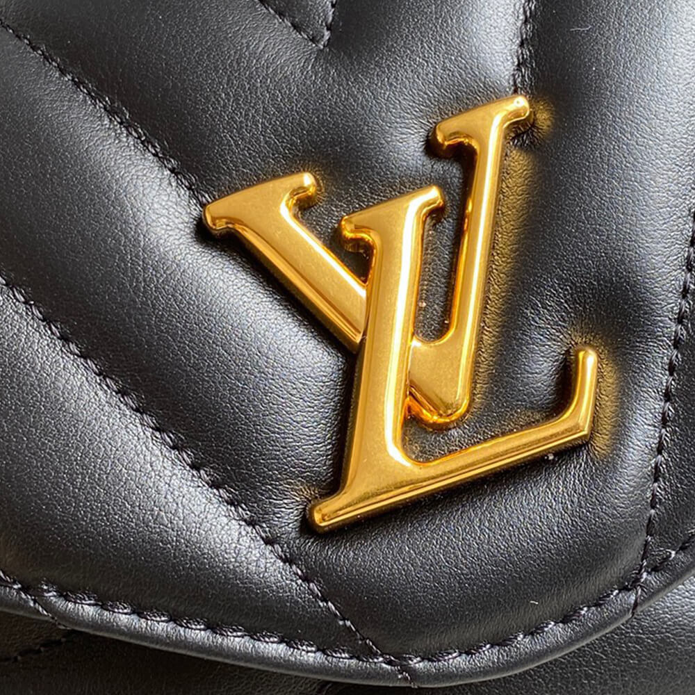 Louis Vuitton Hold Me