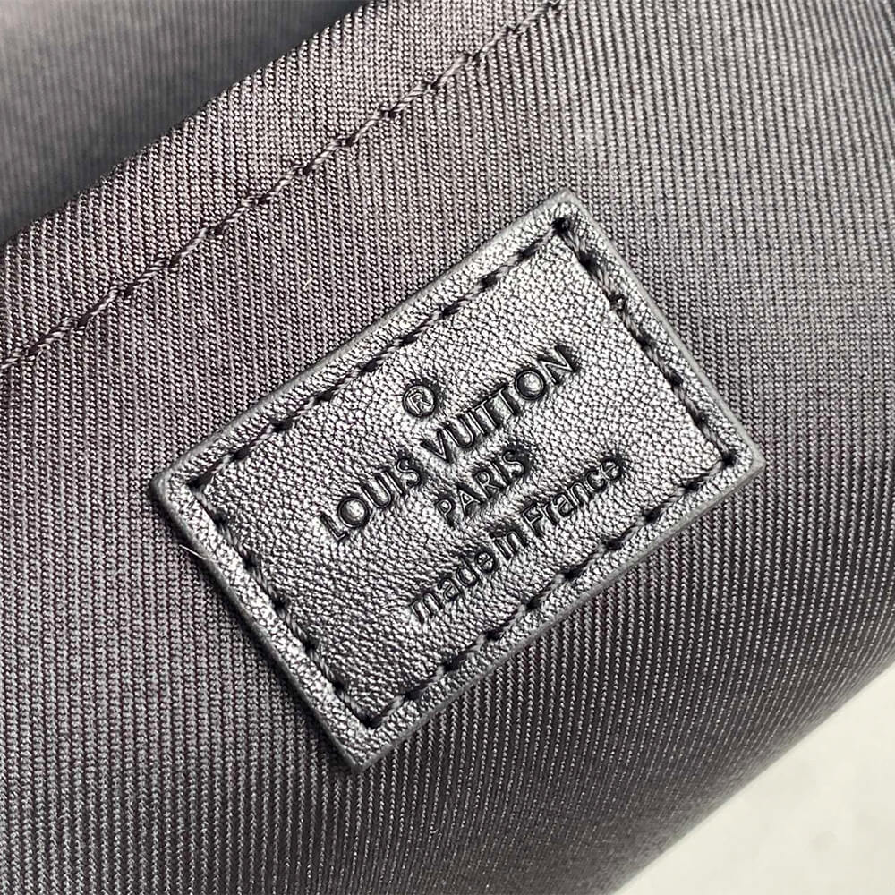 Louis Vuitton TRUNK MESSENGER