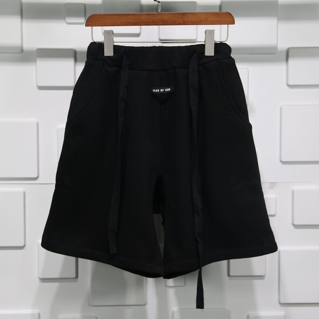 FEAR OF GOD TRACK SHORT