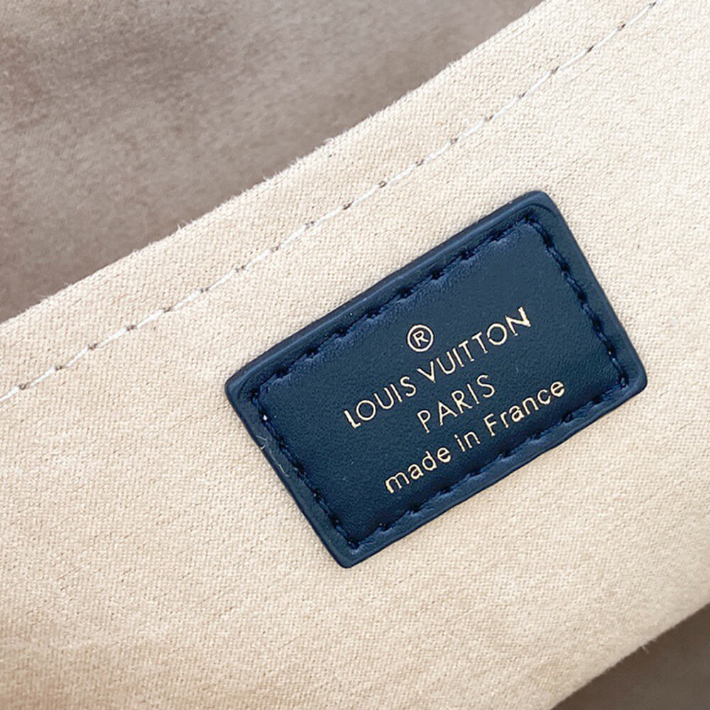 Louis Vuitton ON MY SIDE MM