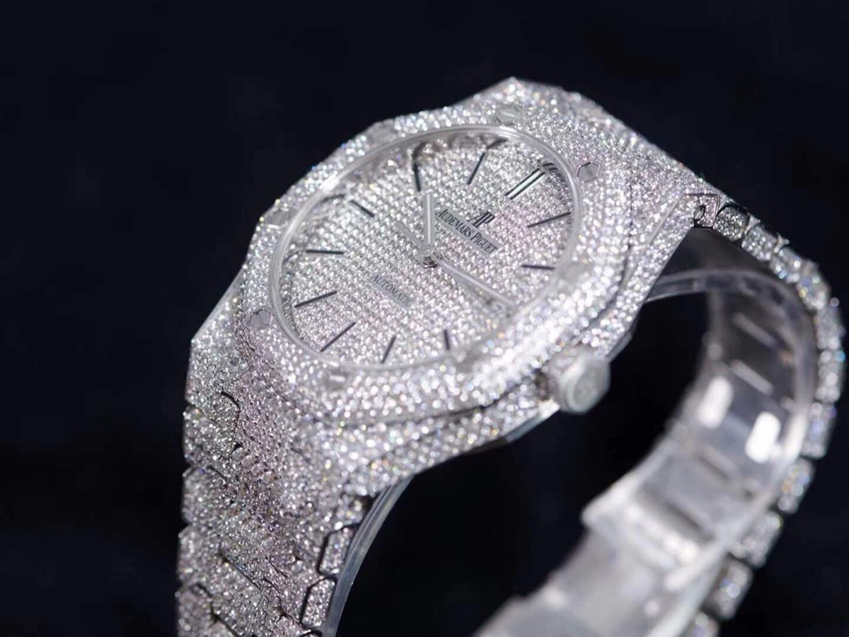Royal Oak Selfwinding 41 mm, Steel/Gem Set Ref. 15400SR.OO.1220SR.01