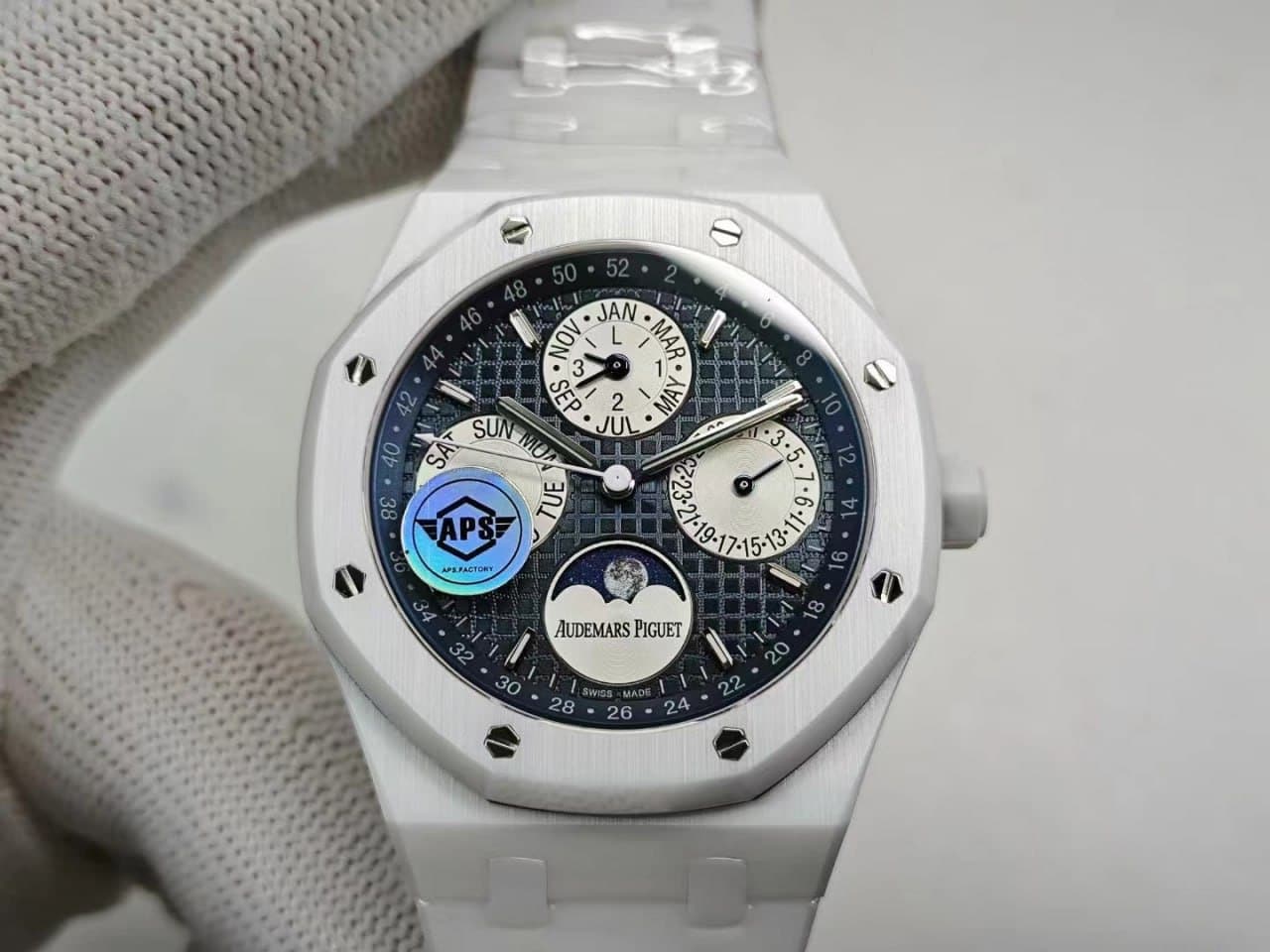Royal Oak 41 mm, Blue Ref. 26579CB.OO.1225CB.01