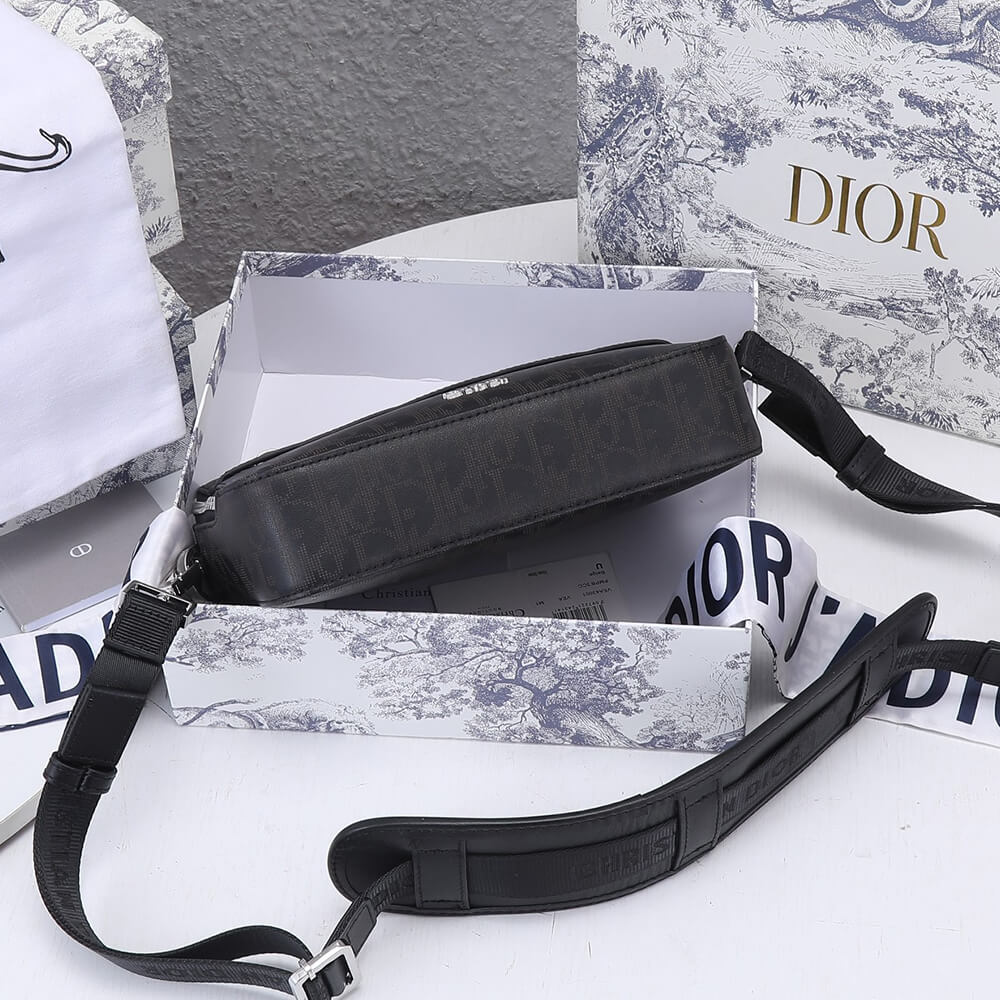 Dior DIOR SAFARI MESSENGER BAG