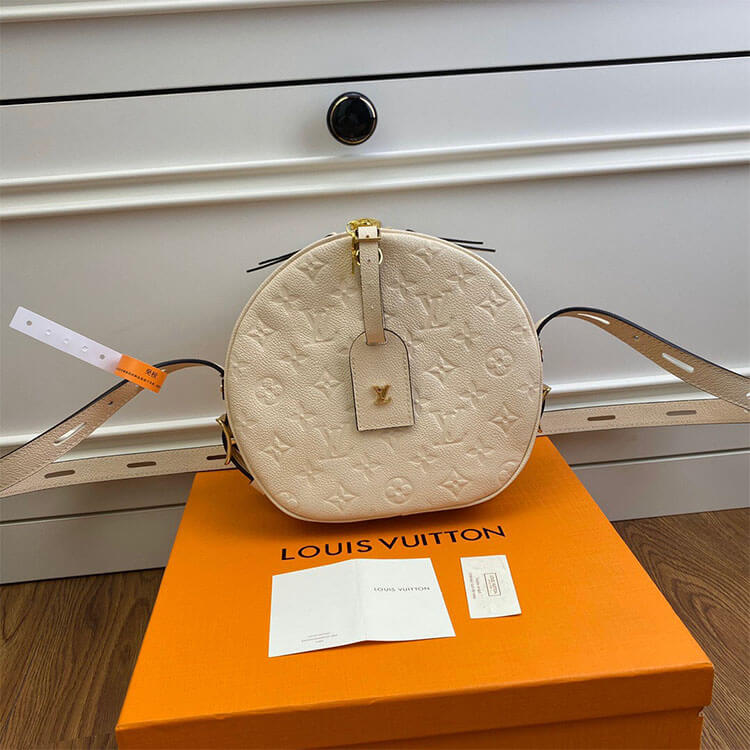 Louis Vuitton Boite Chapeau Souple MM Handbag