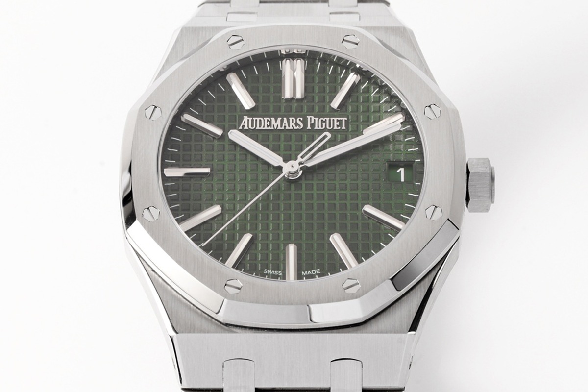 Royal Oak 50th Anniversary 41 mm, Green Ref. 15510ST.OO.1320ST.04