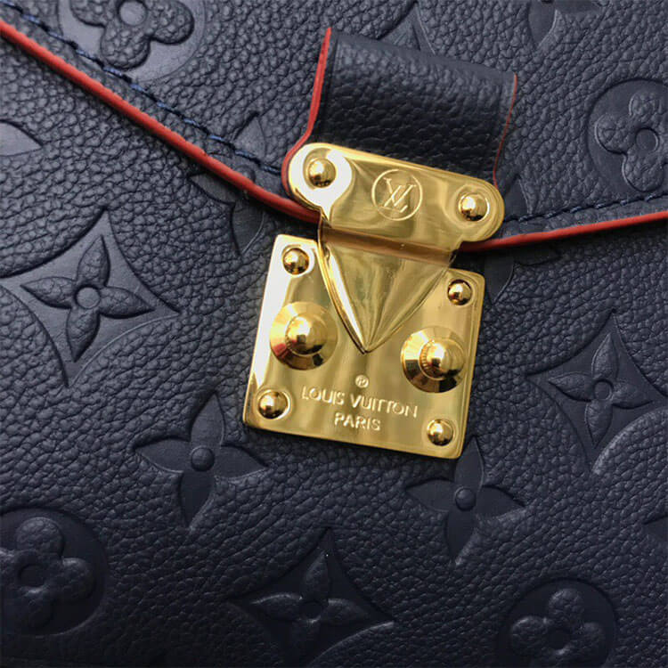 Louis Vuitton Pochette Metis Handbag