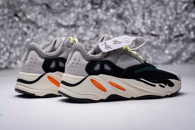 YEEZY 700 “WAVE RUNNER”