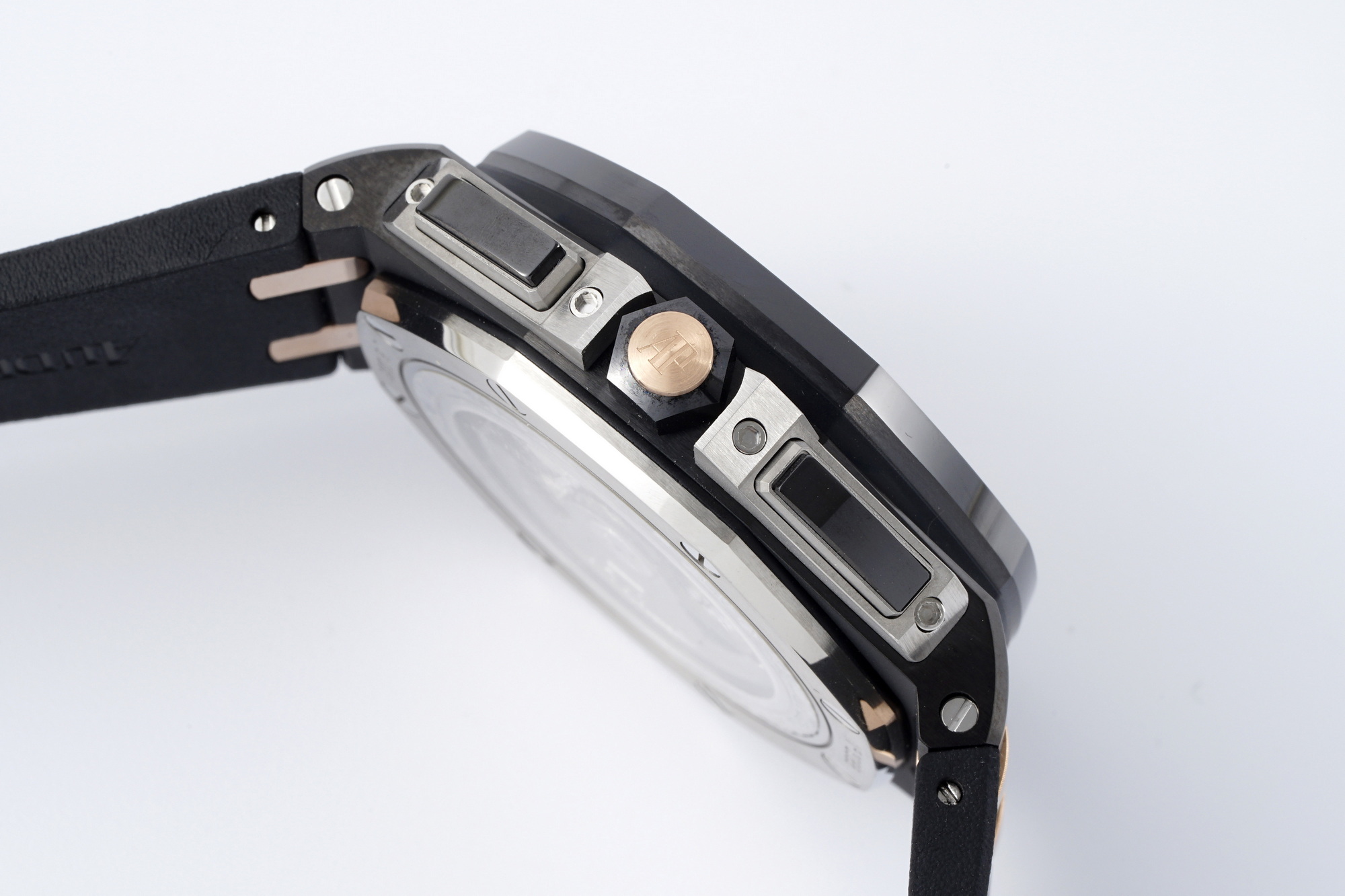 Royal Oak Offshore 44 mm, Black Ref. 26405CE.OO.A002CA.99.99