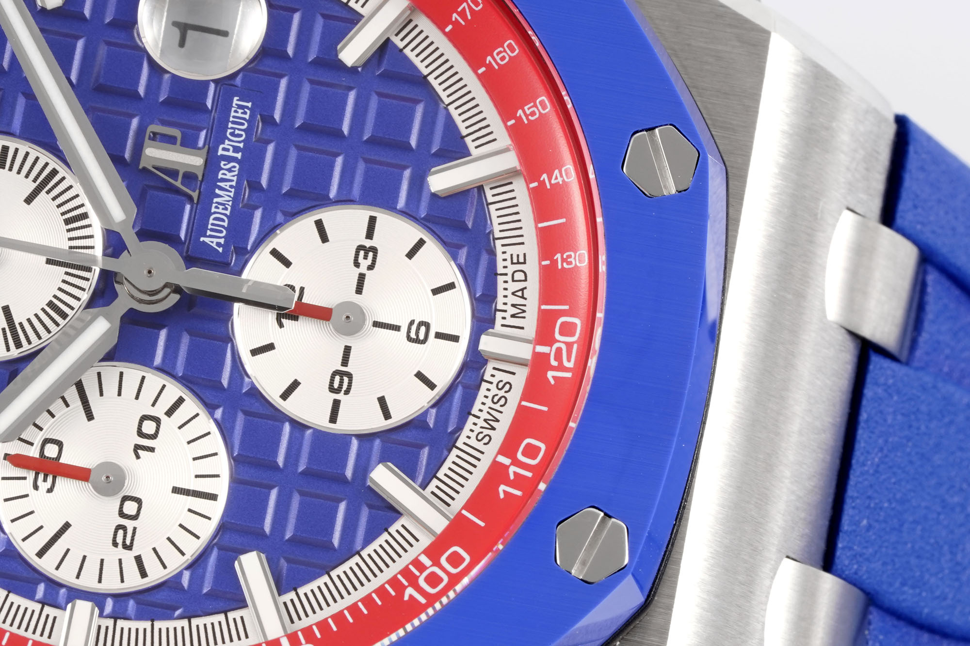 Royal Oak Offshore 44 mm, Blue Ref. 26400SO.OO.A502CA.01
