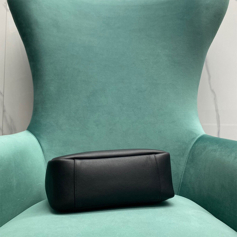 YSL LE 5 à 7 SOFT SMALL IN SMOOTH LEATHER