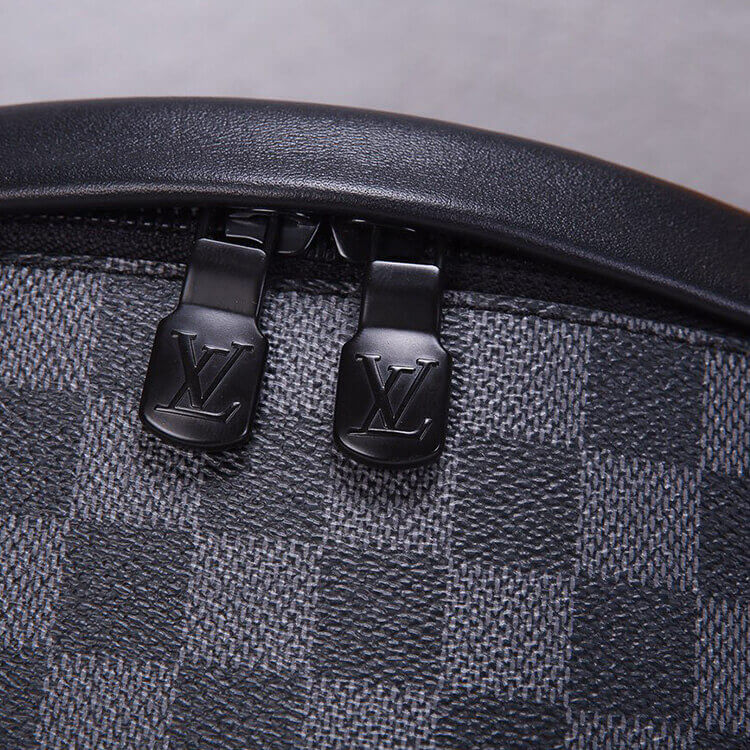 Louis Vuitton Discovery Bumbag