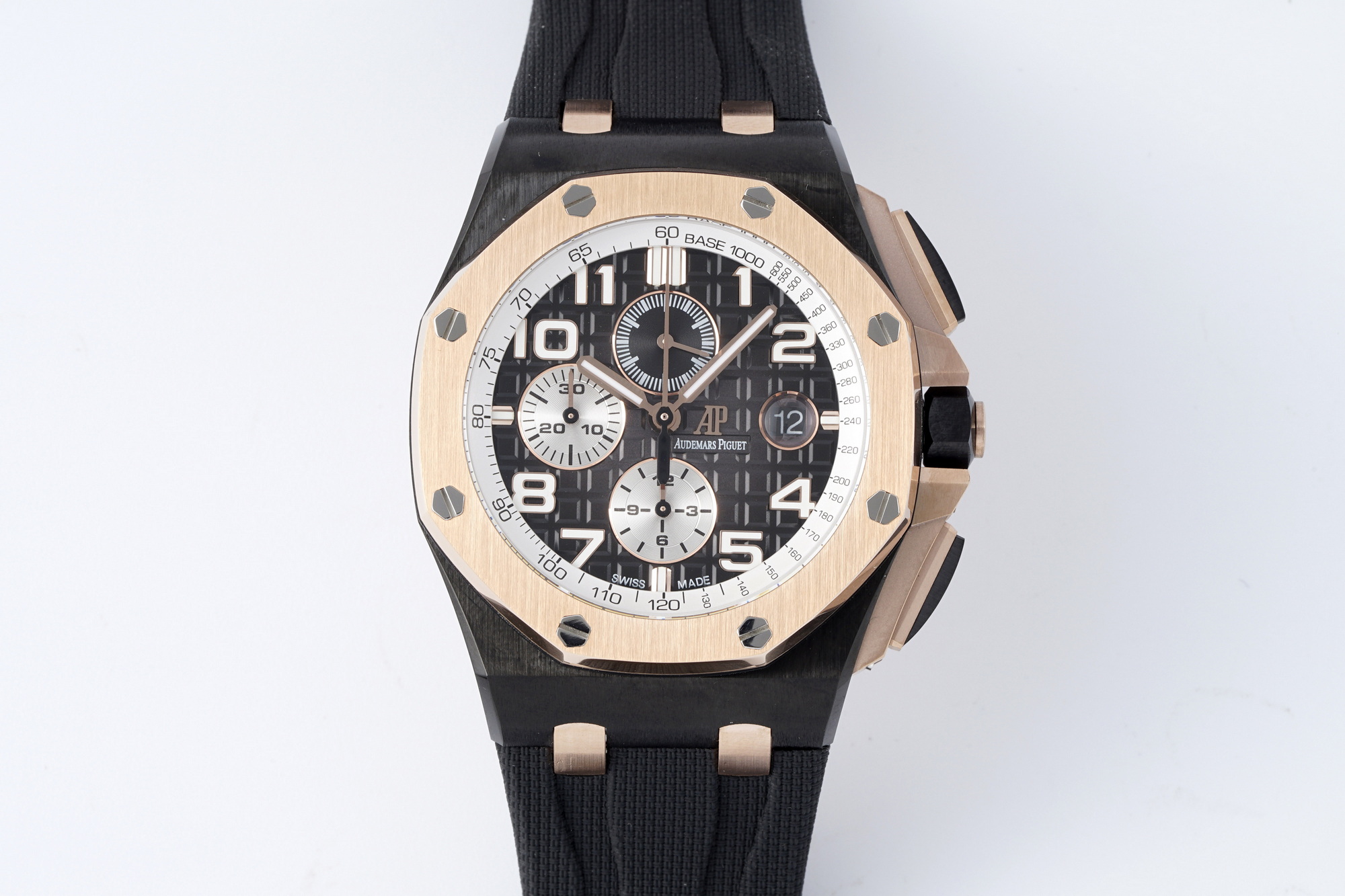 Royal Oak Offshore 44 mm, Grey Ref. 26405NR.OO.A002CA.01