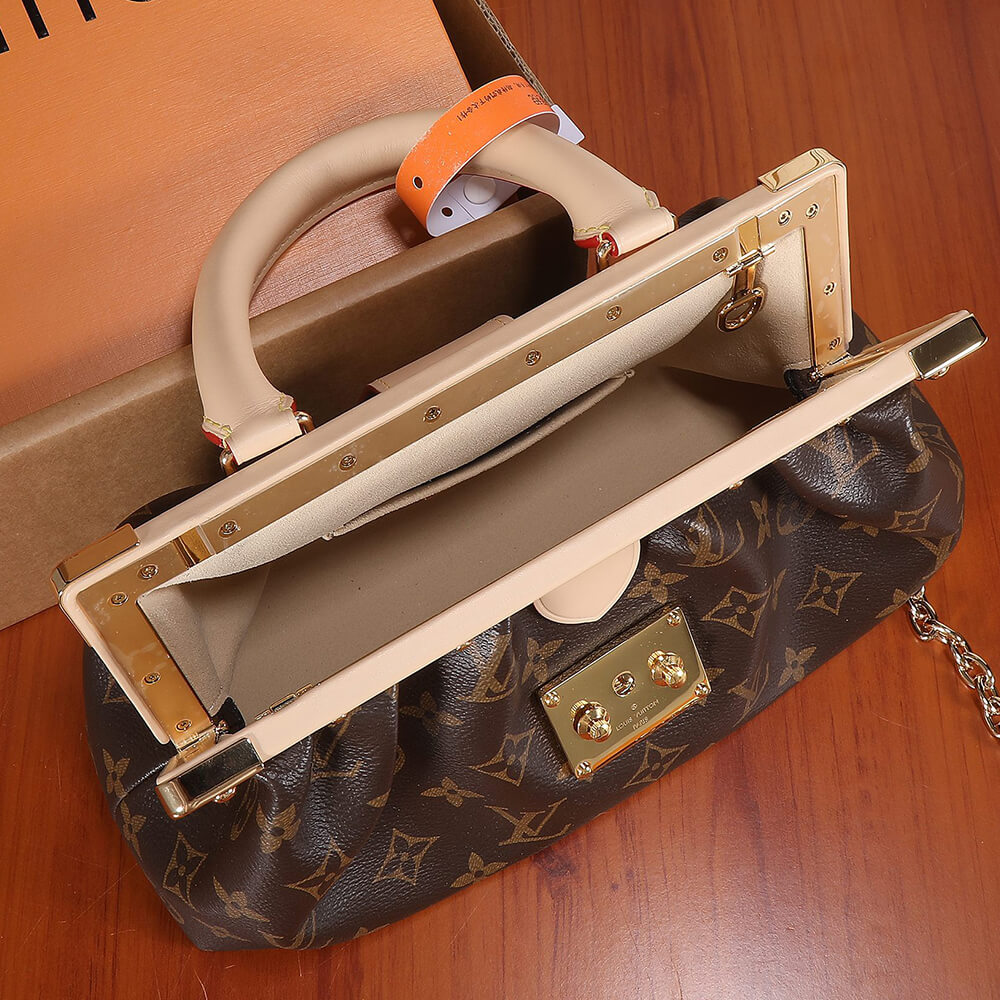 Louis Vuitton Monogram Clutch