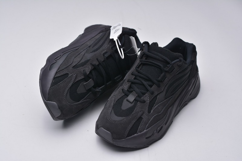 YEEZY 700 V2 “VANTA”