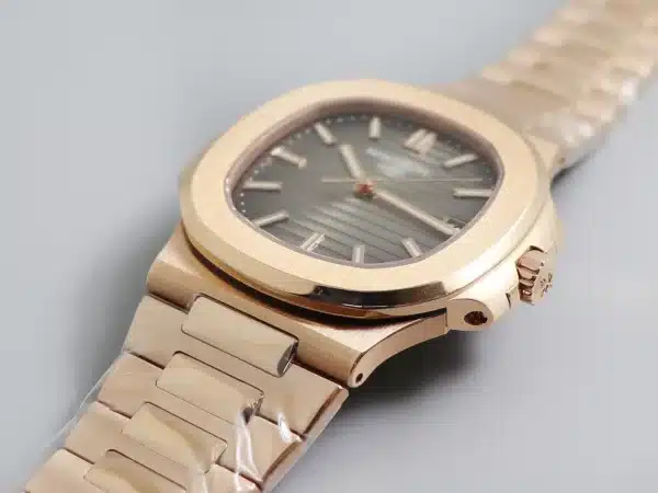 Nautilus 5711/1R-001  40 mm, Rose Gold