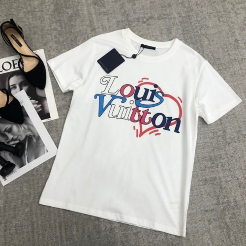 Louis Vuitton Monogram with heart printed T-shirt white