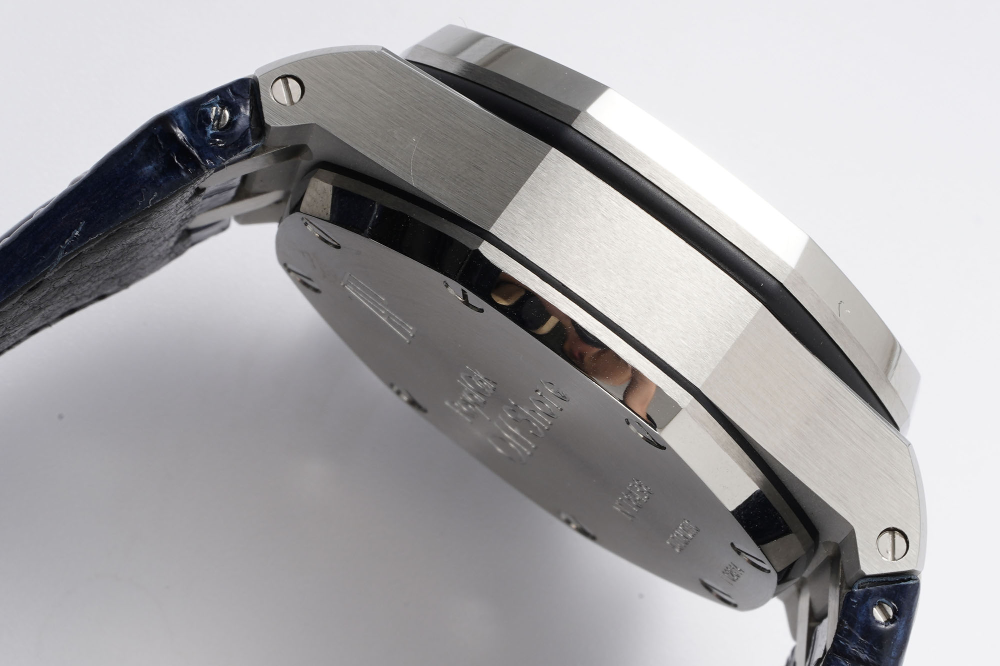Royal Oak Offshore 42 mm, White Ref. 26170ST.OO.D305CR.01