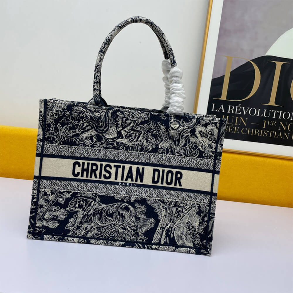 Dior SMALL DIORAMOUR DIOR BOOK TOTE
