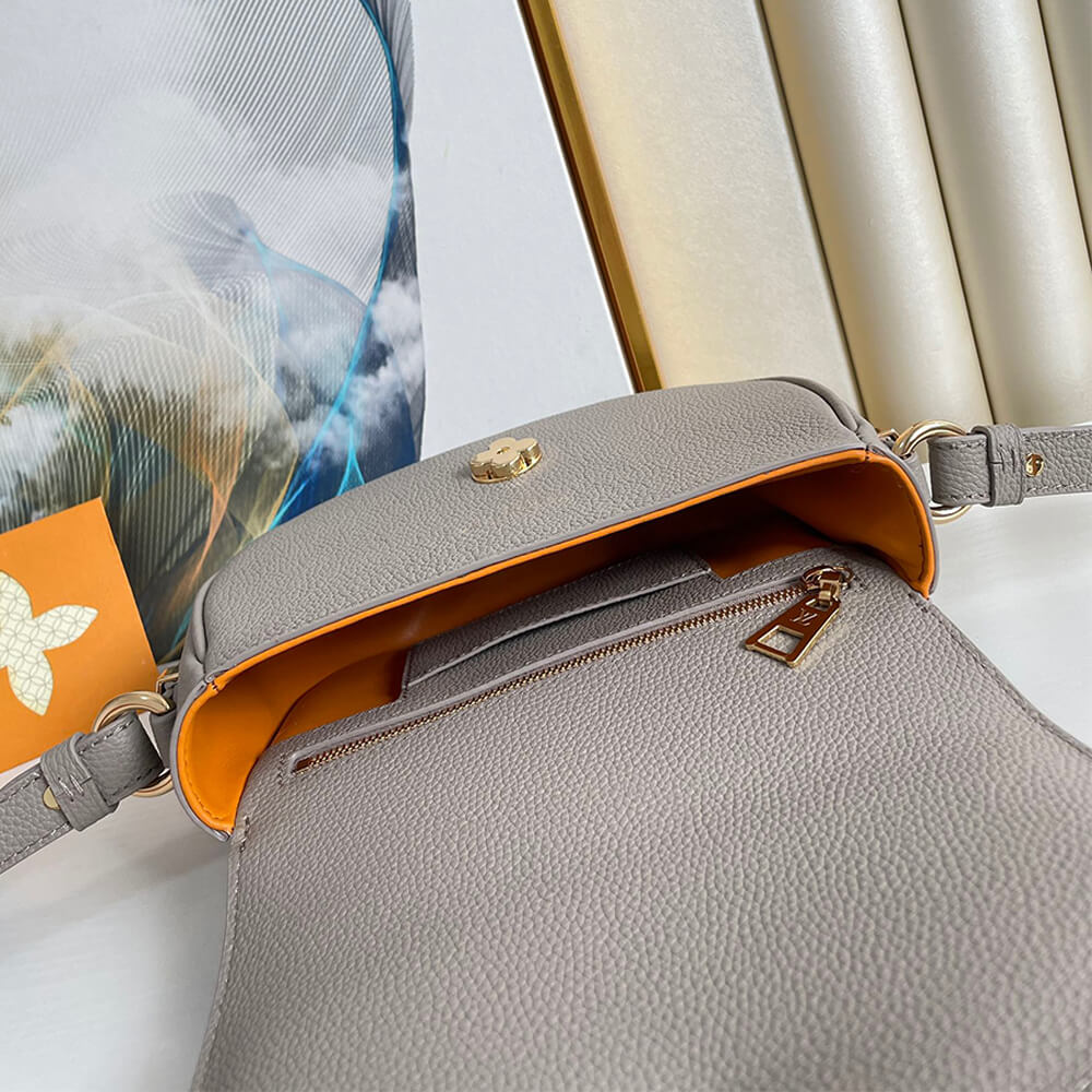 Louis Vuitton PONT 9 SOFT PM