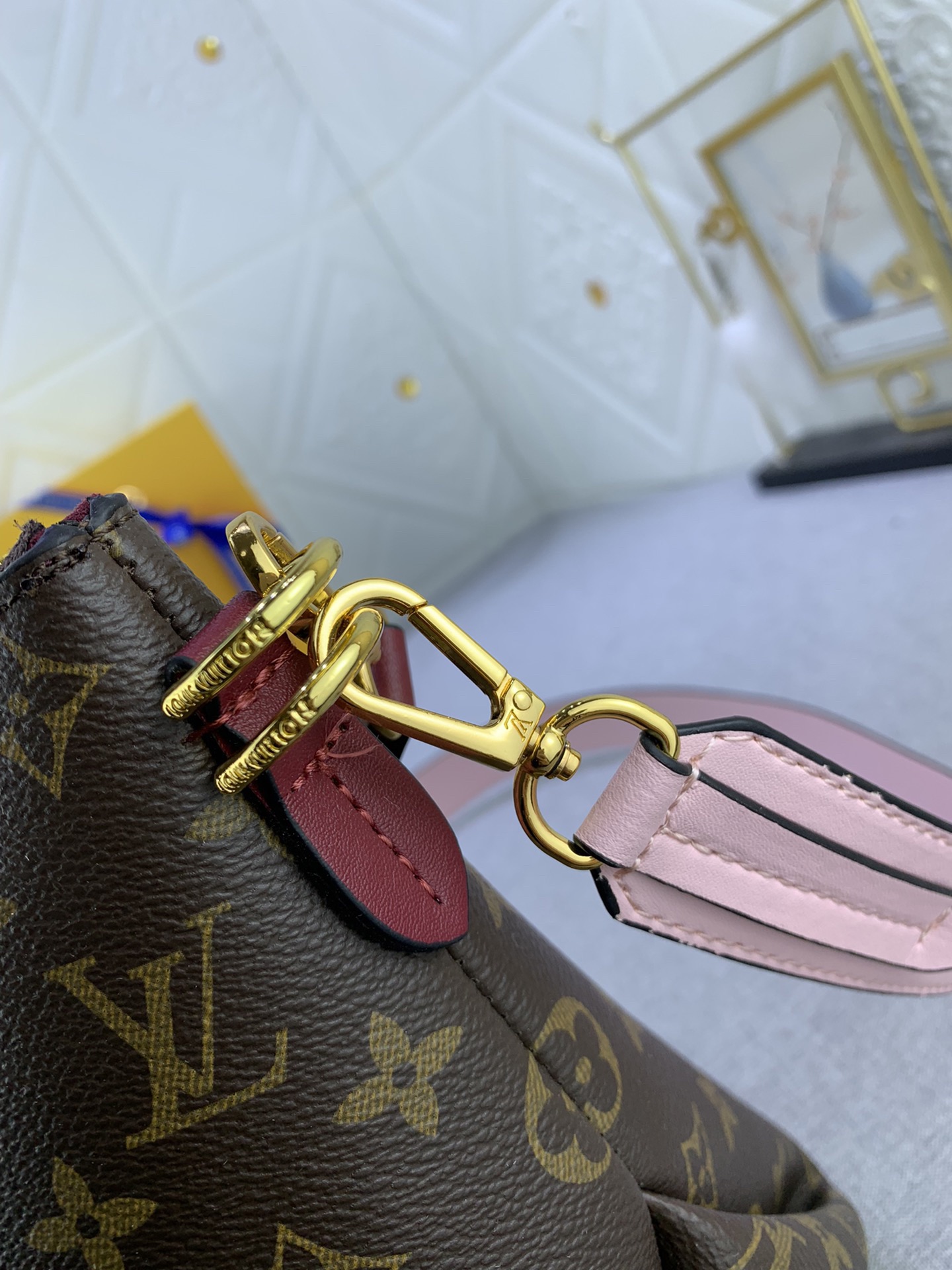 Louis Vuitton BEAUBOURG HOBO Mini