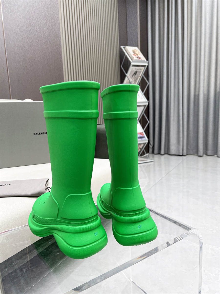Balenciaga Crocs co-branded cave rain boots