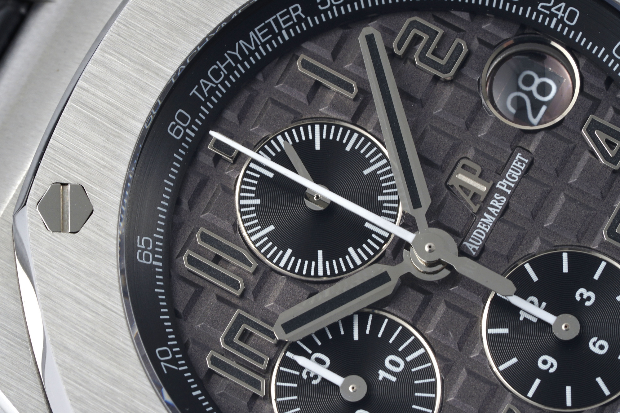 Royal Oak Offshore 42 mm, Grey Ref. 26470ST.OO.A104CR.01