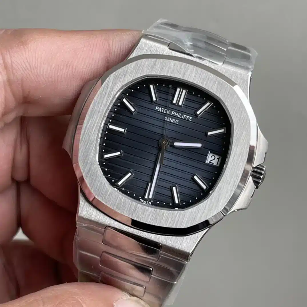 Nautilus 5711/1A-010  40 mm, Stainless Steel