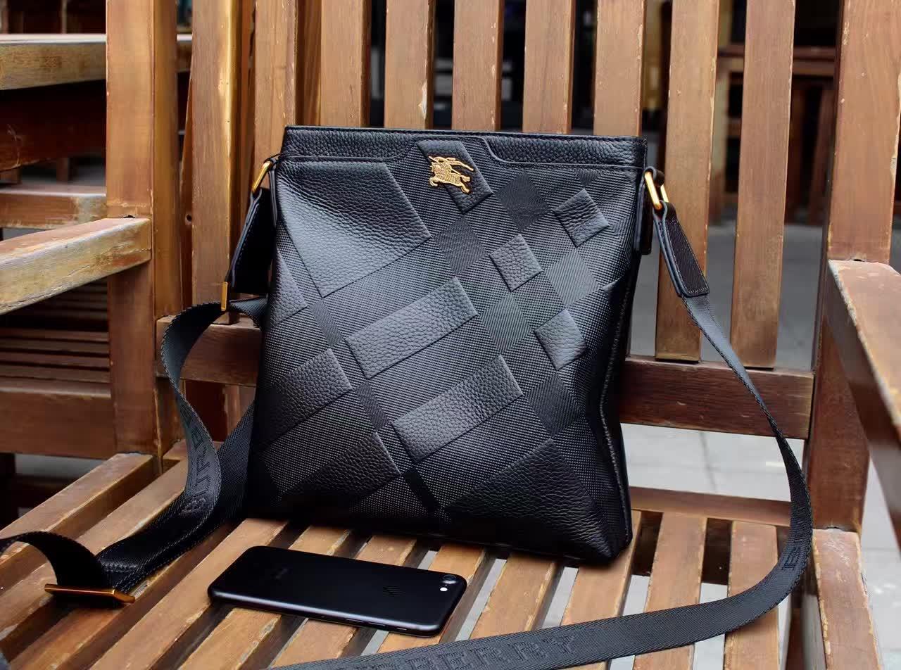 Burrberry 0243-3 Men Leather Messenger Bag Black