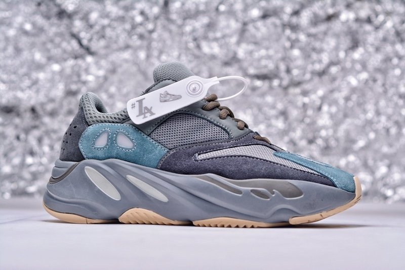 YEEZY 700 RUNNER “TEAL BLUE”