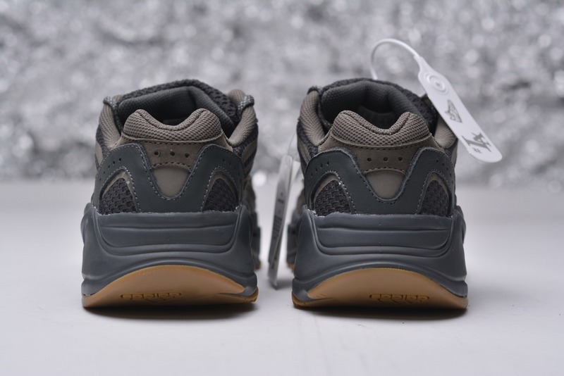 YEEZY 700 V2 “GEODE”