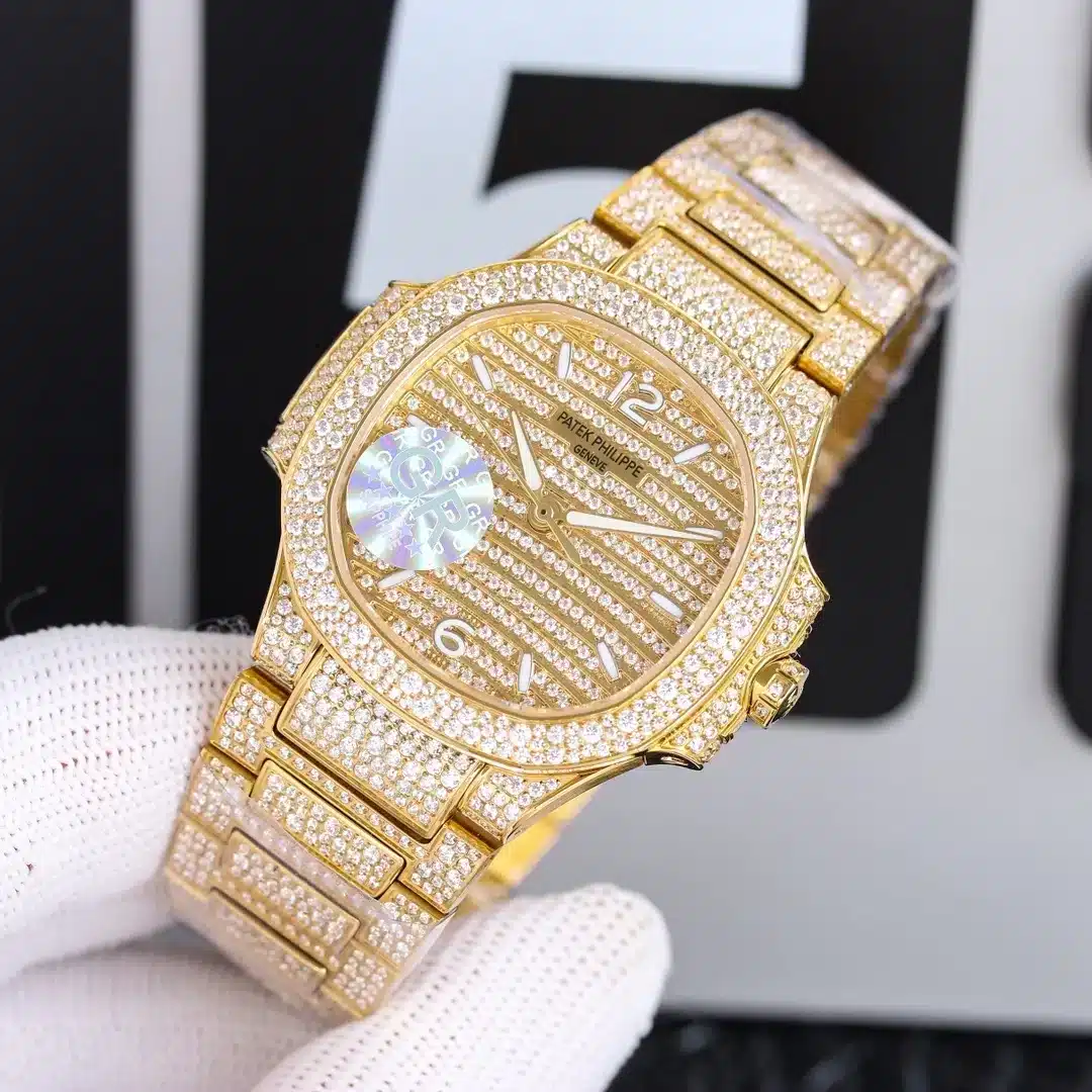 Nautilus 7118/1450R-001 Ladies Automatic 35.2 mm,Rose gold