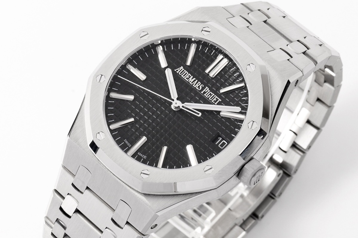 Royal Oak 50th Anniversary 41 mm, Black Ref. 15510ST.OO.1320ST.02
