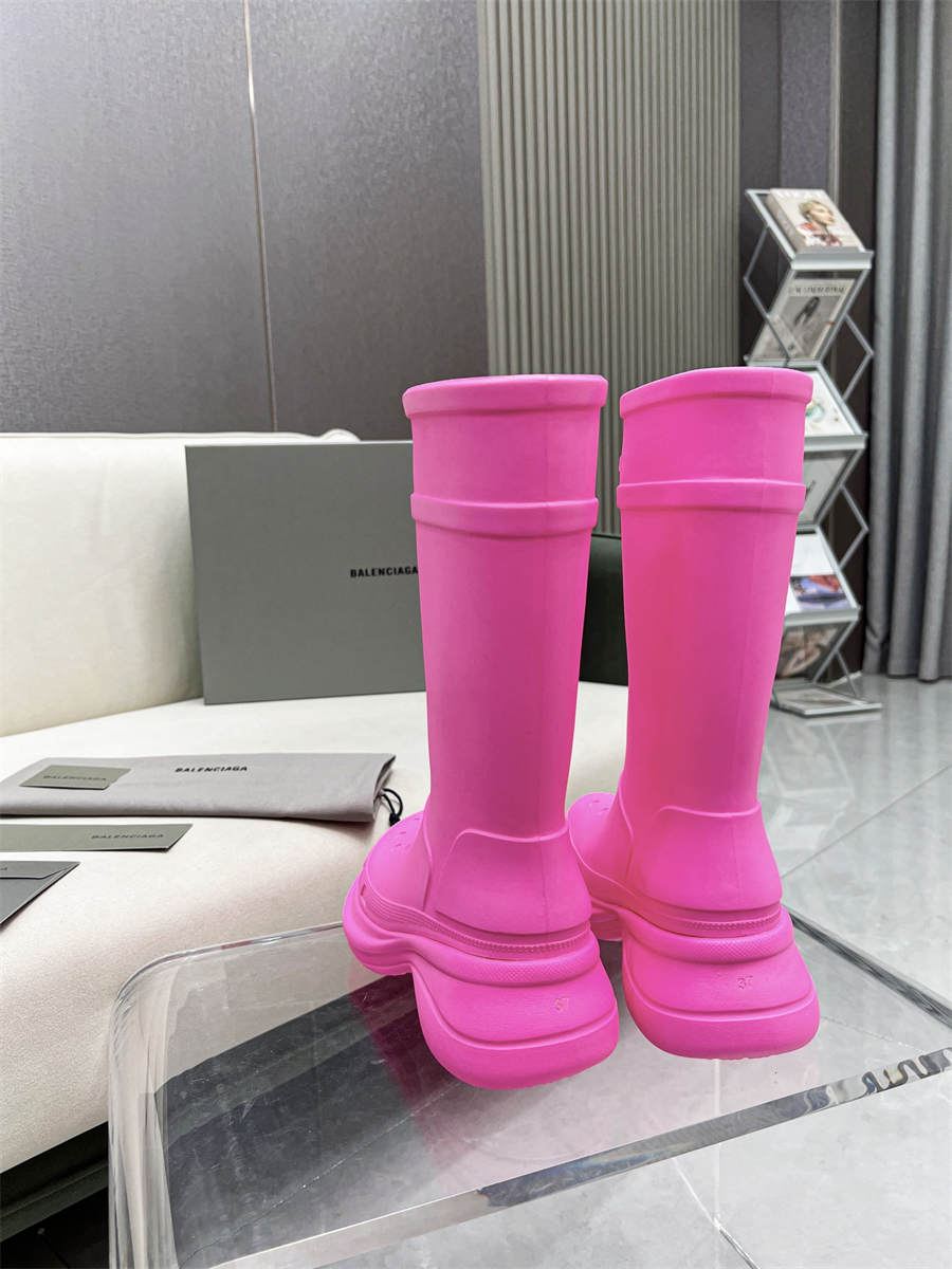Balenciaga Crocs co-branded cave rain boots