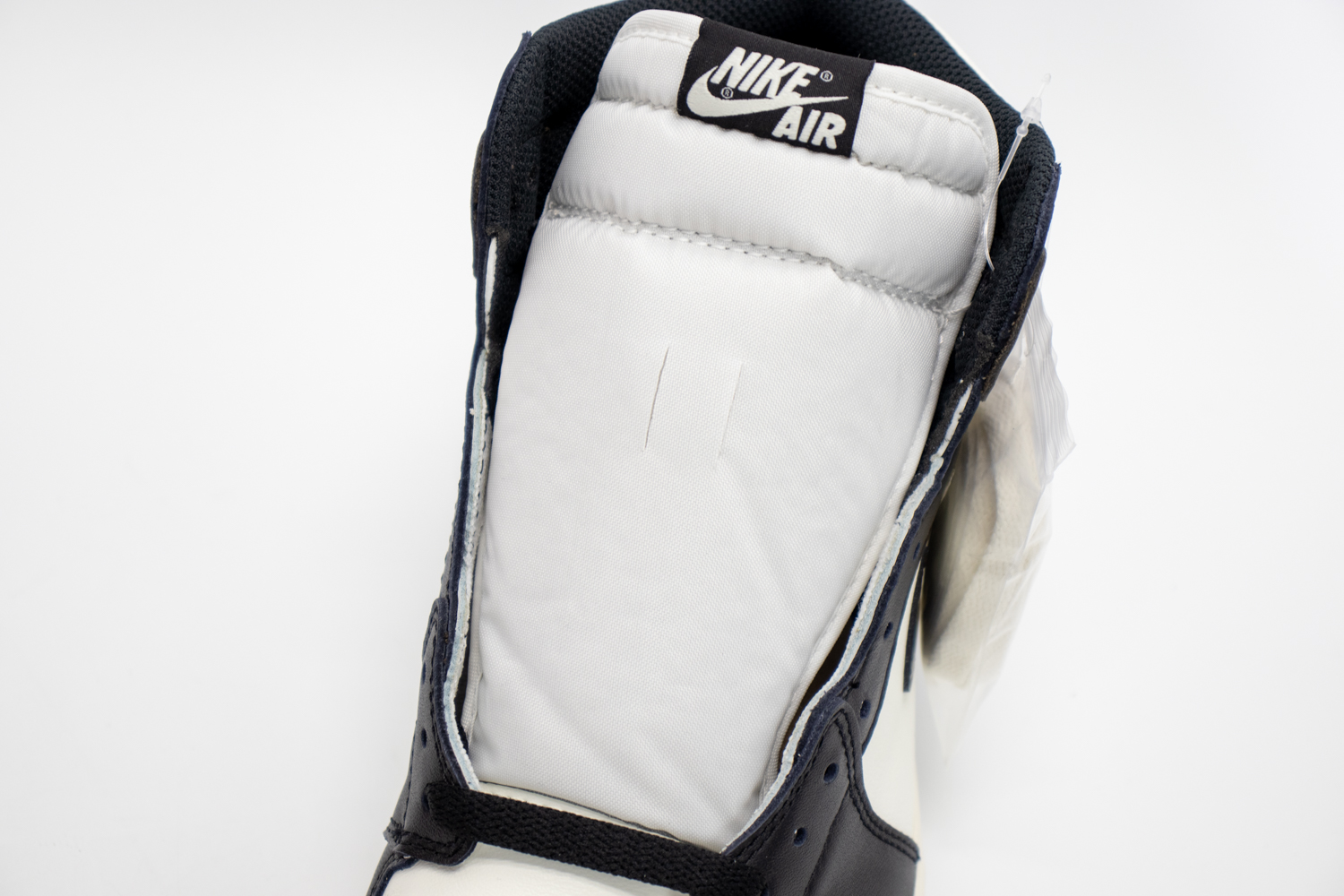 AIR JORDAN 1 DARK MOCHA