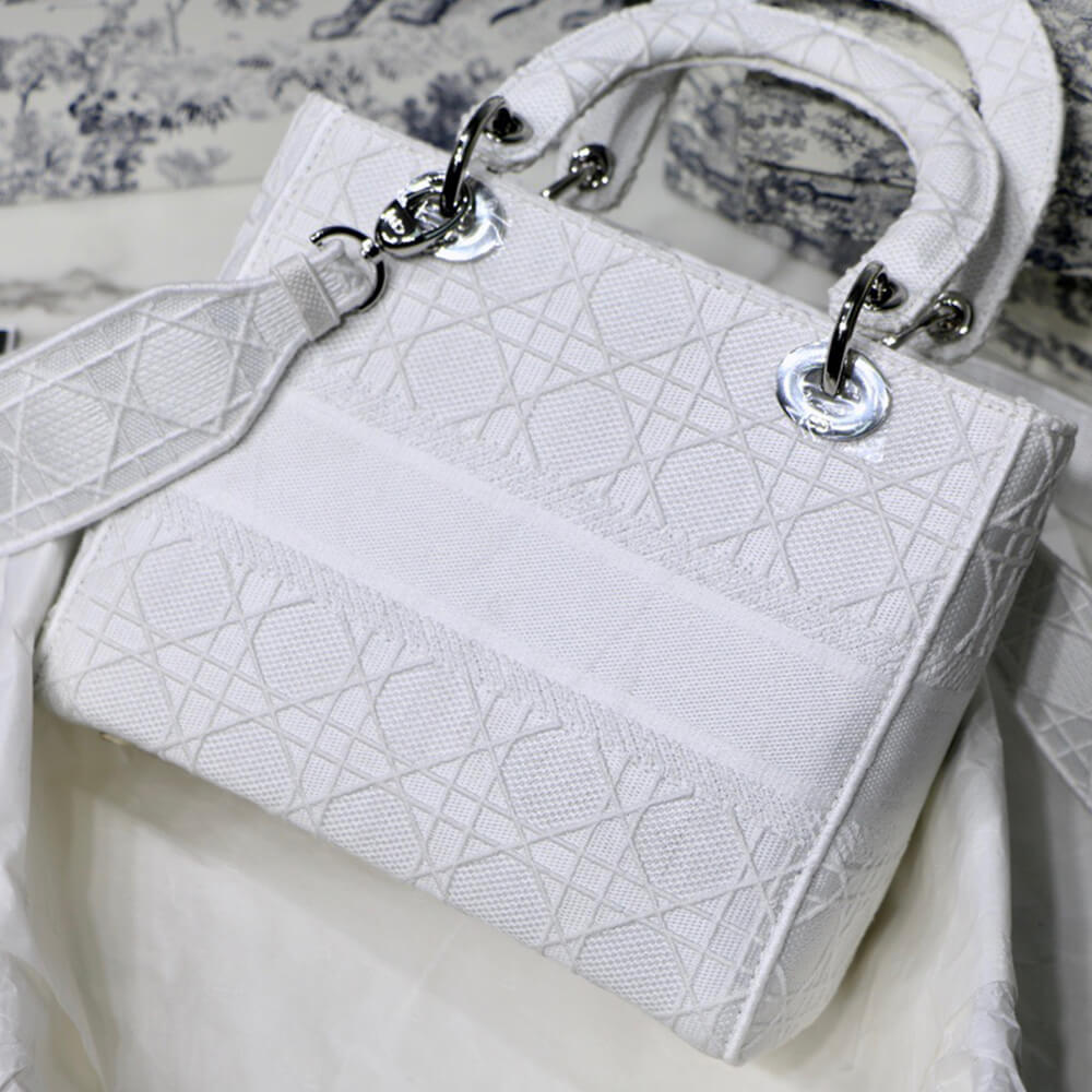 Dior DIOR MEDIUM LADY D-LITE BAG