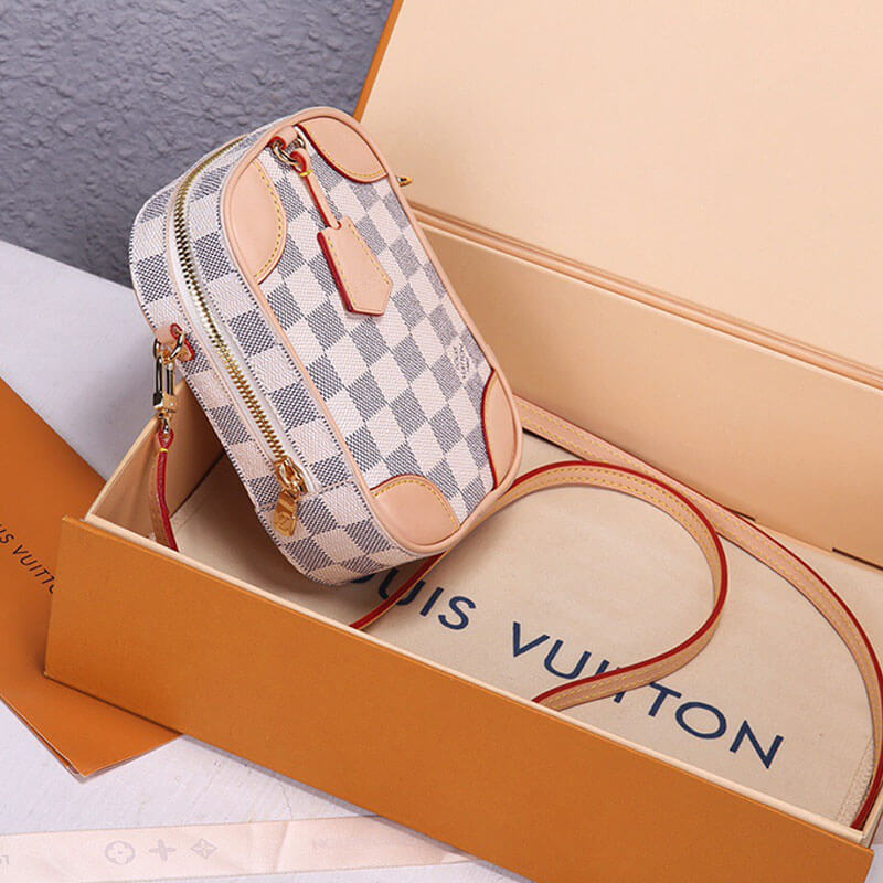 Louis Vuitton Neokapi Pouch